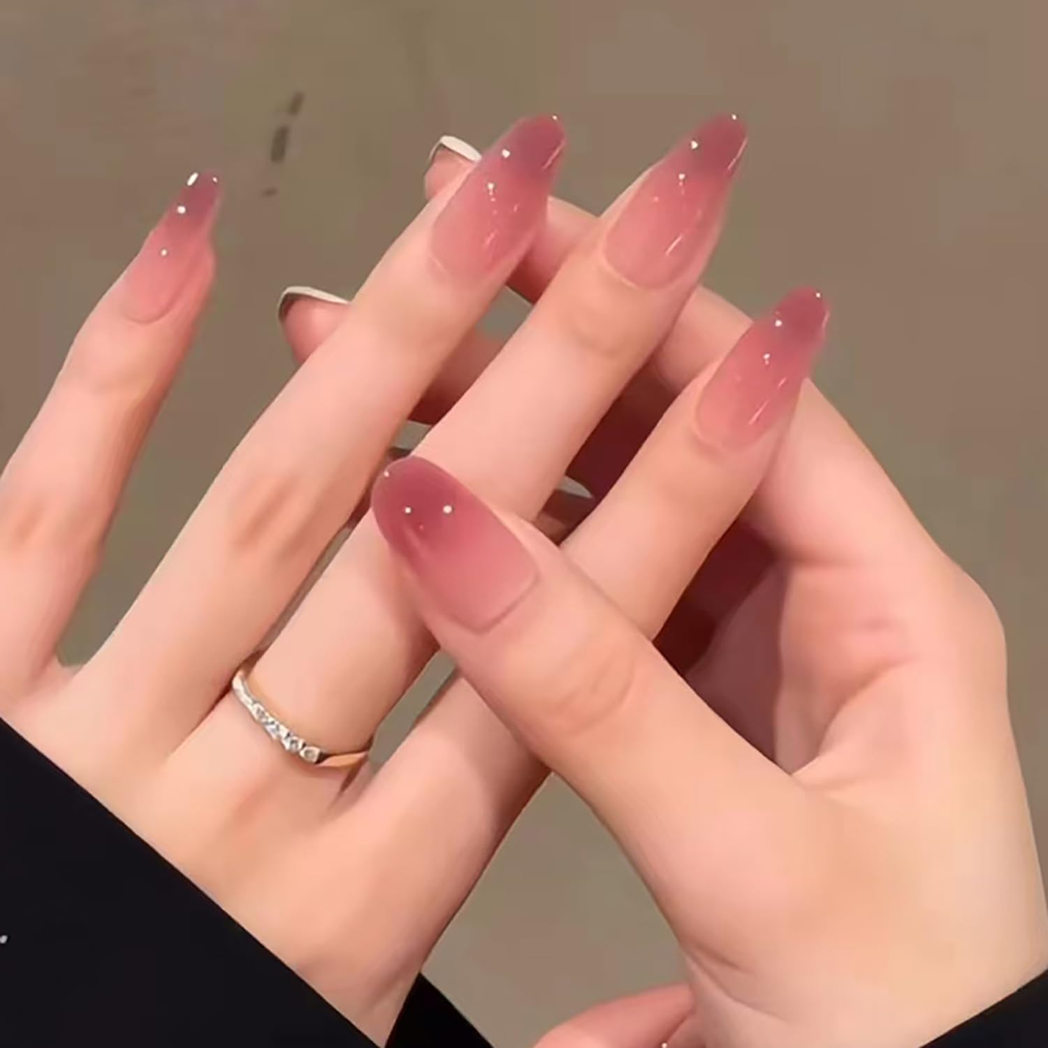 24 Pcs Gradient Press on Nails Medium Almond Fake Nails Red Brown Gradient False Nails Glossy Stick on Nails Full Cover Acrylic Nails for Women Girl Nail Design Decoration