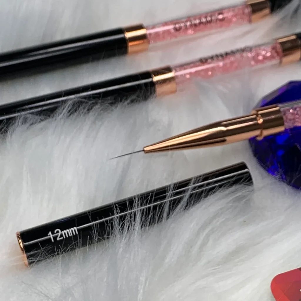 Dynamic Professional Liner Brush: Precision and Style for Just $12.00