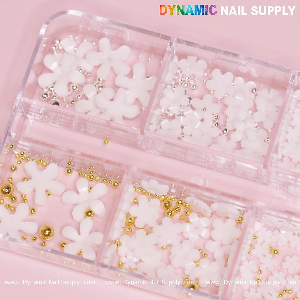 white 3D resin daisy with beads - 4